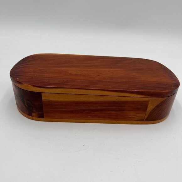 Vintage Oval Shaped Cedar Wood Box w Hinged Lid Jewelry Keepsake Trinket - Picture 1 of 16